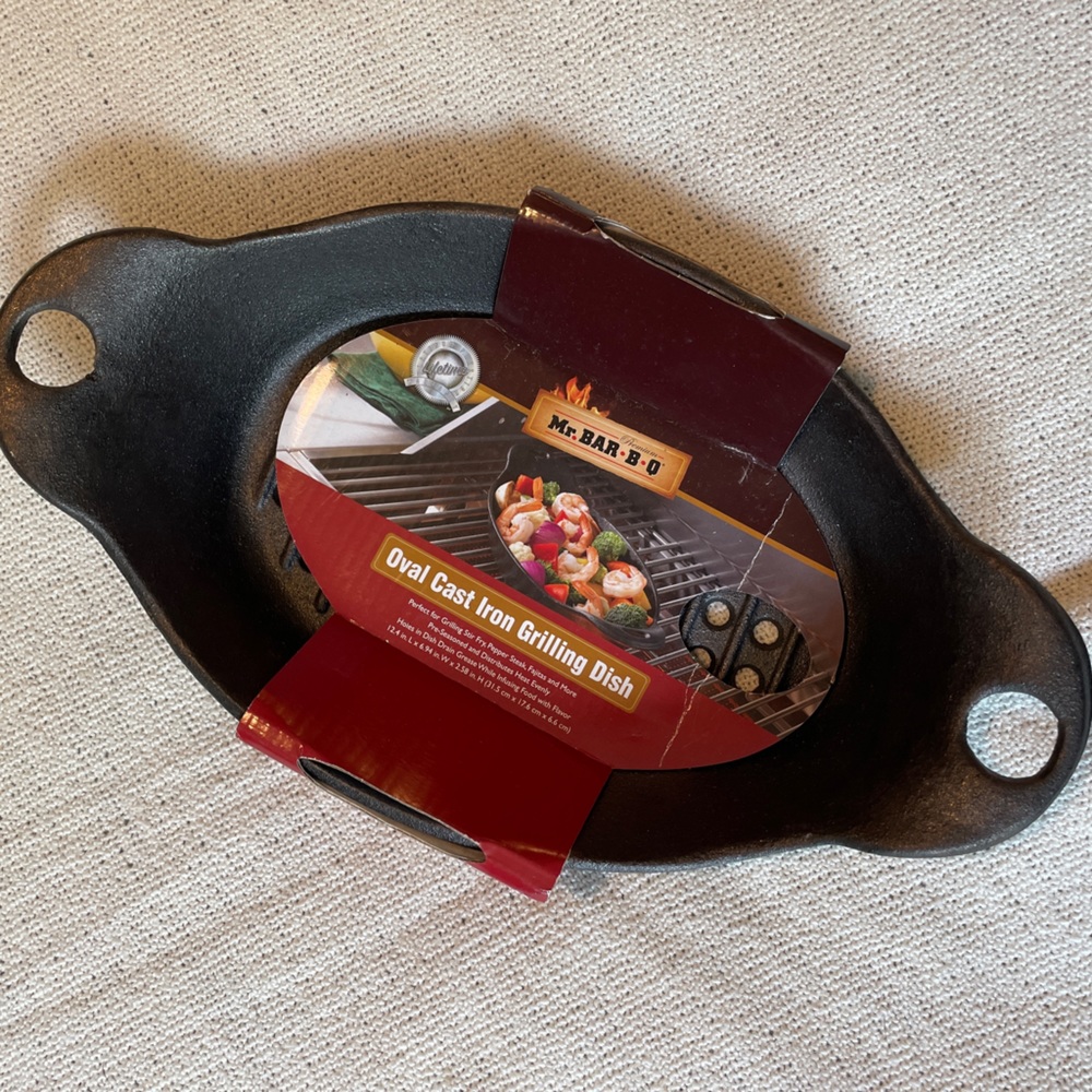Mr BBQ Oval Cast Iron Grilling Dish